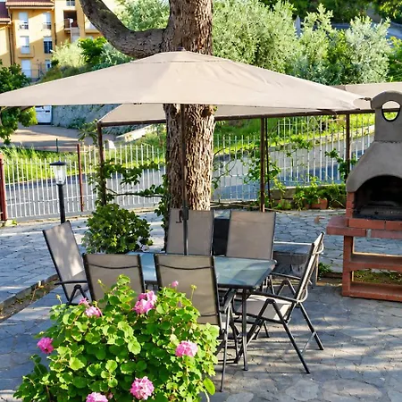 Con Giardino Privato Daire Santo Stefano al Mare