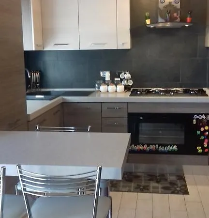 Con Giardino Privato شقة